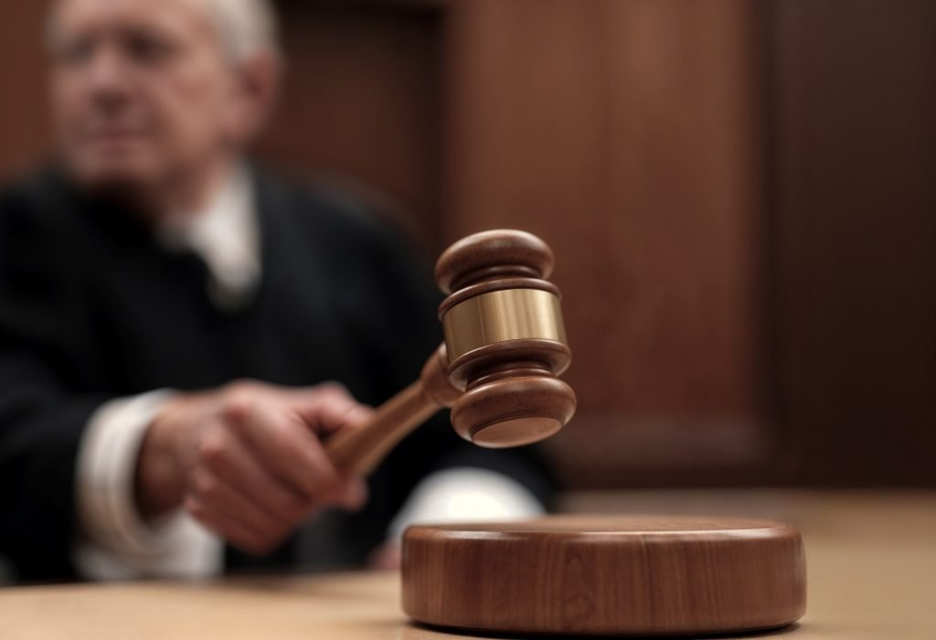 Tempo e lugar dos atos processuais para o TJRJ